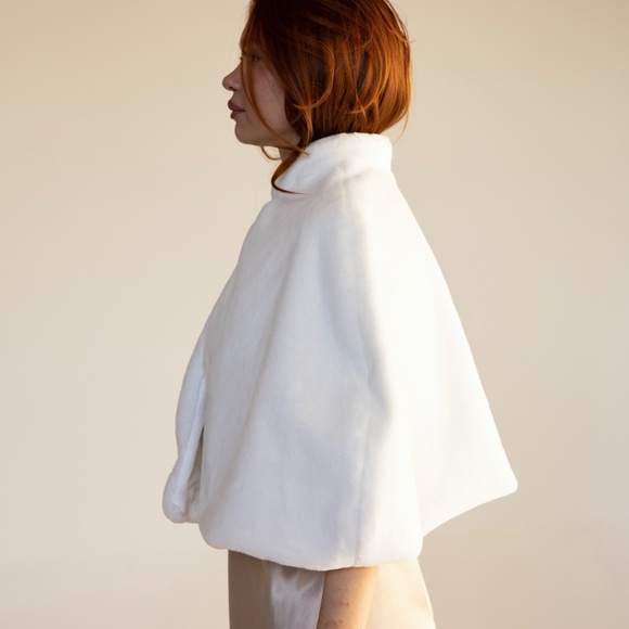 Faux Fur Evening Dress Shawl Women Shoulder Shrug White Bridal Scarf Bolero NEW - Picture 7 of 8